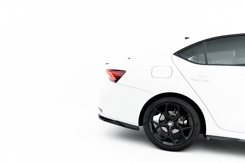 Seitliche Heckdiffusor Erweiterung für Skoda Octavia Sportline Liftback / Combi Mk4 Facelift von Maxton Design