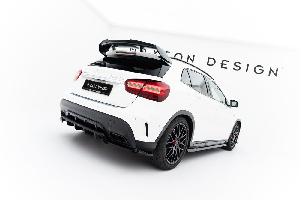 Zentraler hinterer Splitter für Mercedes GLA 45 AMG X156 Facelift von Maxton Design