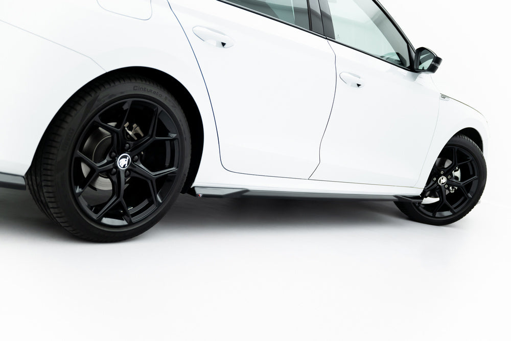 Seitenschweller Erweiterung für Skoda Octavia Sportline Liftback / Combi Mk4 Facelift von Maxton Design