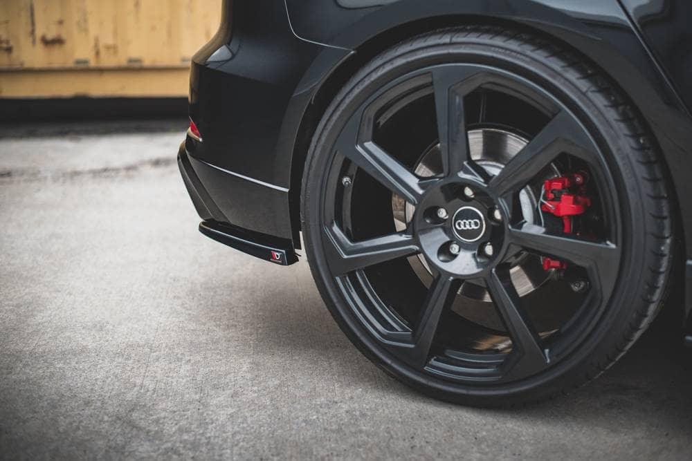 Seitliche Heck Diffusor Erweiterung V.2 für Audi RS3 8V FL Sportback von Maxton Design