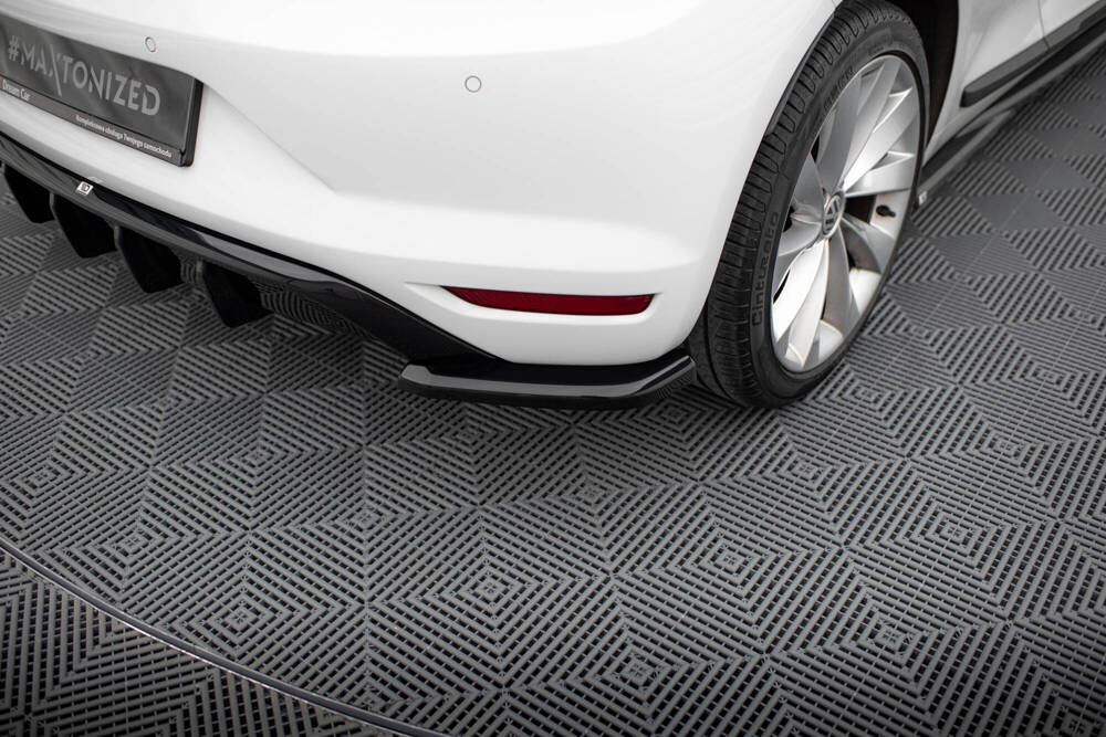 Seitliche Heck Diffusor Erweiterung für VW Scirocco Facelift von Maxton Design