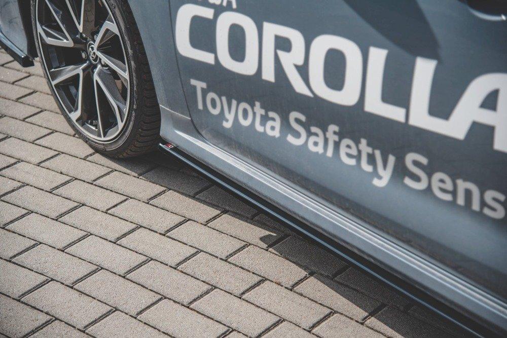 Seitenschweller Erweiterung für Toyota Corolla E210 Limousine von Maxton Design