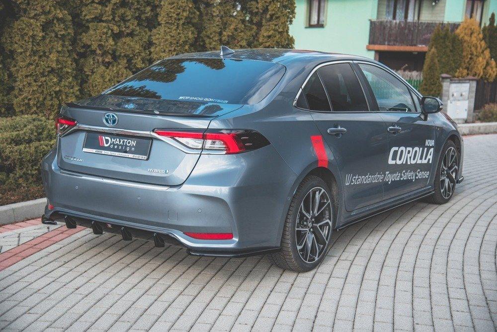 Seitenschweller Erweiterung für Toyota Corolla E210 Limousine von Maxton Design