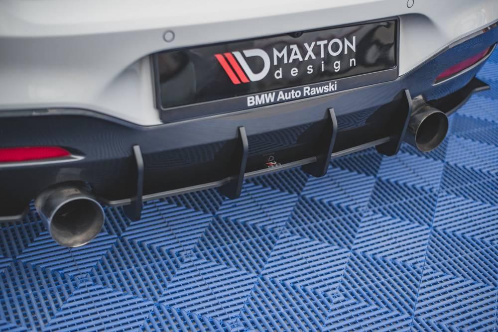 Zentraler Hinterer Splitter für Audi A6 Avant C8 S-Line von Maxton Design
