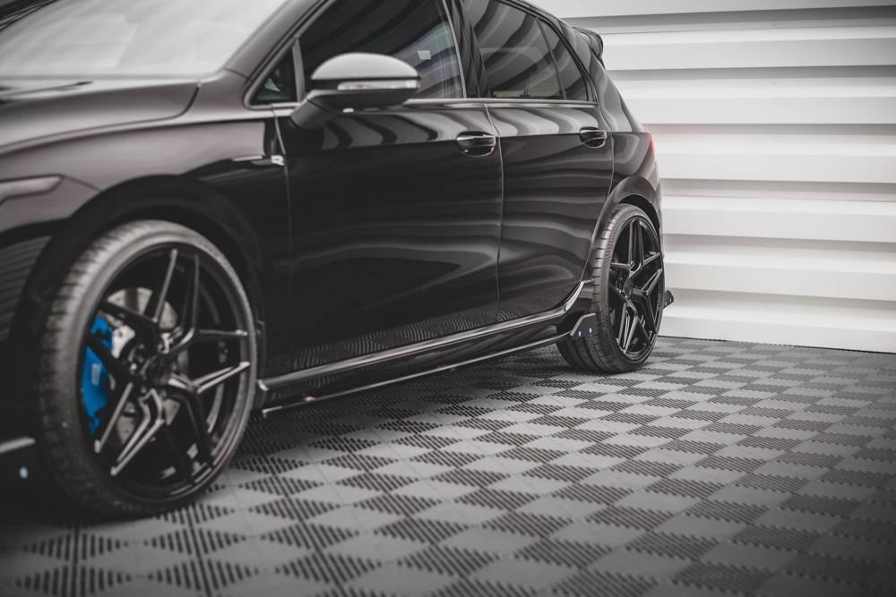 Seitenschweller Erweiterung V.2 mit Flaps für VW Golf 8 GTI / GTI Clubsport von Maxton Design