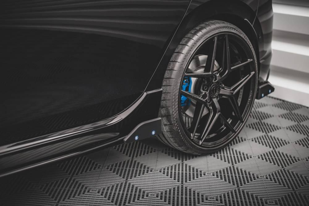 Seitenschweller Erweiterung V.2 mit Flaps für VW Golf 8 GTI / GTI Clubsport von Maxton Design