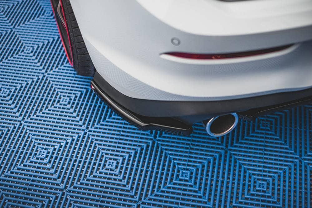 Seitliche Heck Diffusor Erweiterung für VW Golf 8 GTI von Maxton Design - UPGRADEMYCAR