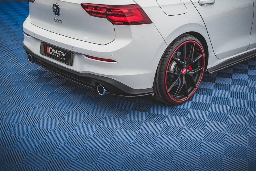 Seitliche Heck Diffusor Erweiterung für VW Golf 8 GTI von Maxton Design - UPGRADEMYCAR
