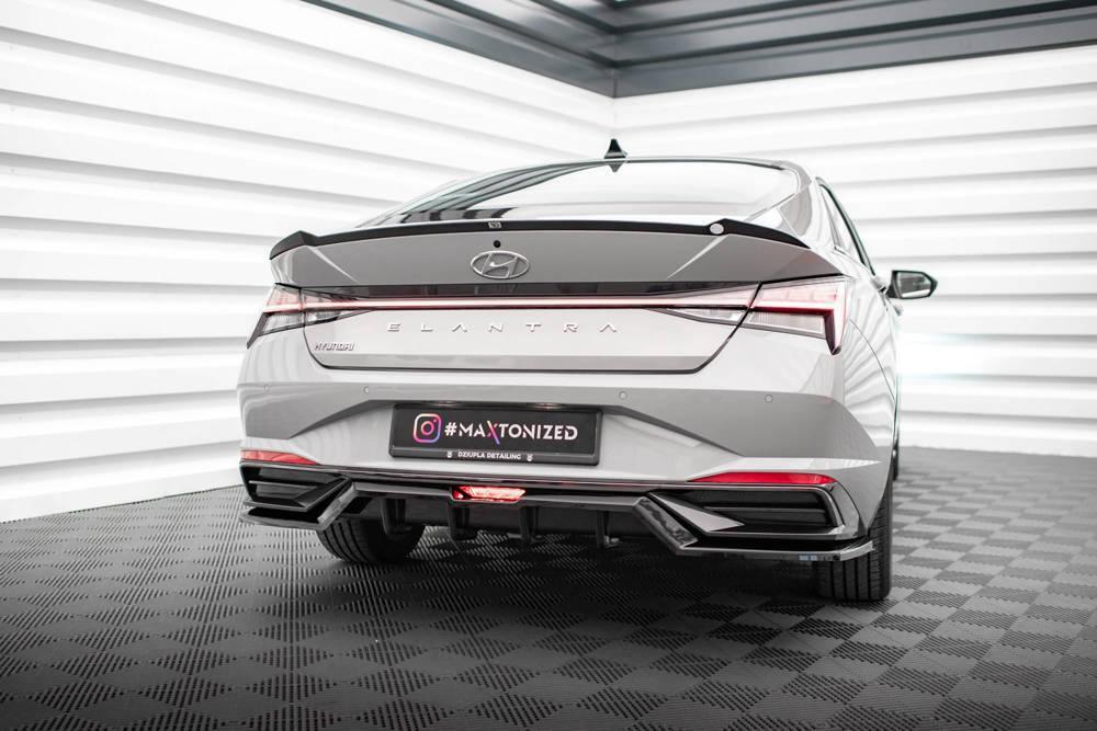 Zentraler Hinterer Splitter für Hyundai Elantra CN7 von Maxton Design