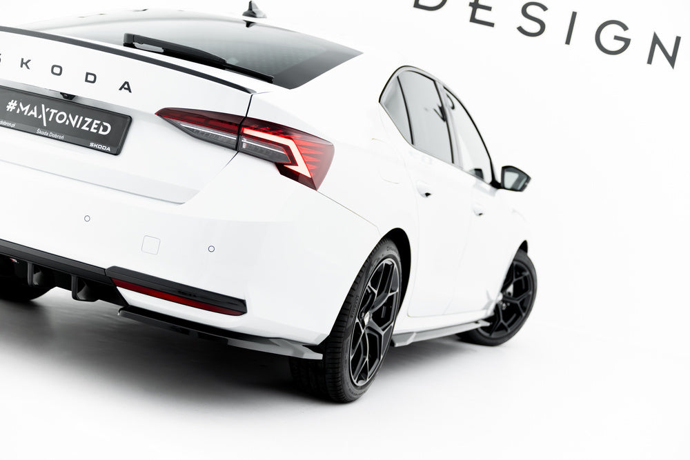 Seitliche Heckdiffusor Erweiterung für Skoda Octavia Sportline Liftback / Combi Mk4 Facelift von Maxton Design