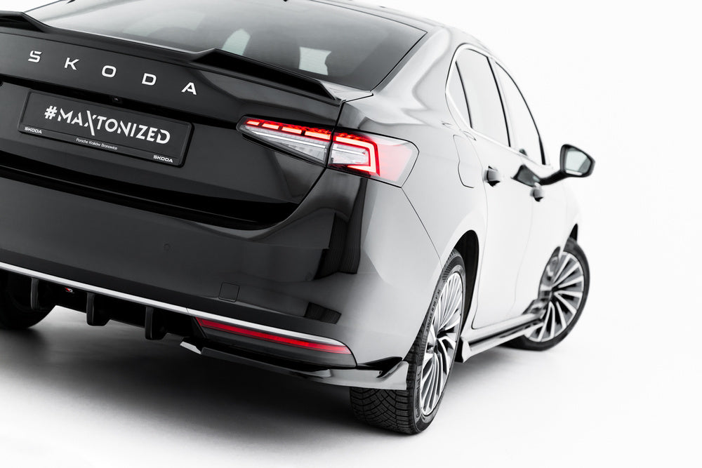Seitliche Heck Diffusor Erweiterung V.2 für Skoda Superb Mk4 von Maxton Design