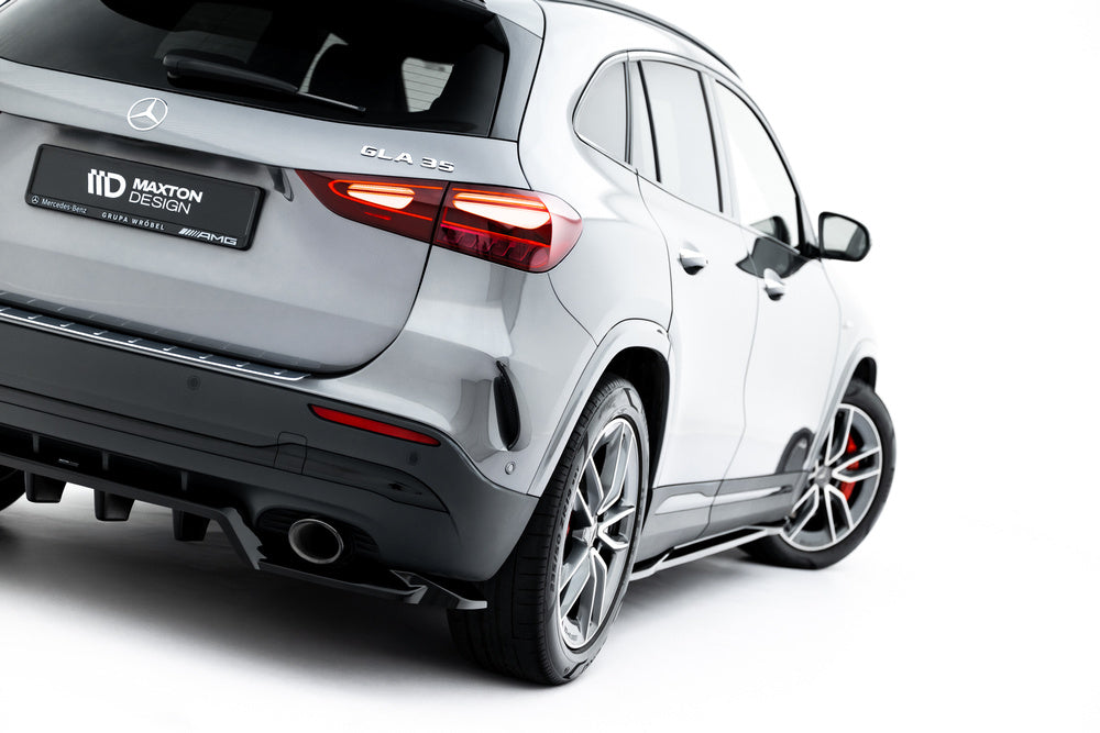 Zentraler hinterer Splitter für Mercedes-AMG GLA 35 H247 Facelift von Maxton Design