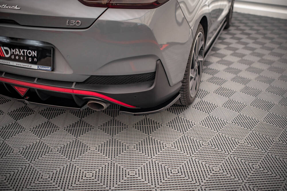 Seitliche Heck Diffusor Erweiterung für Hyundai i30 Fastback N-Line PDE Facelift von Maxton Design