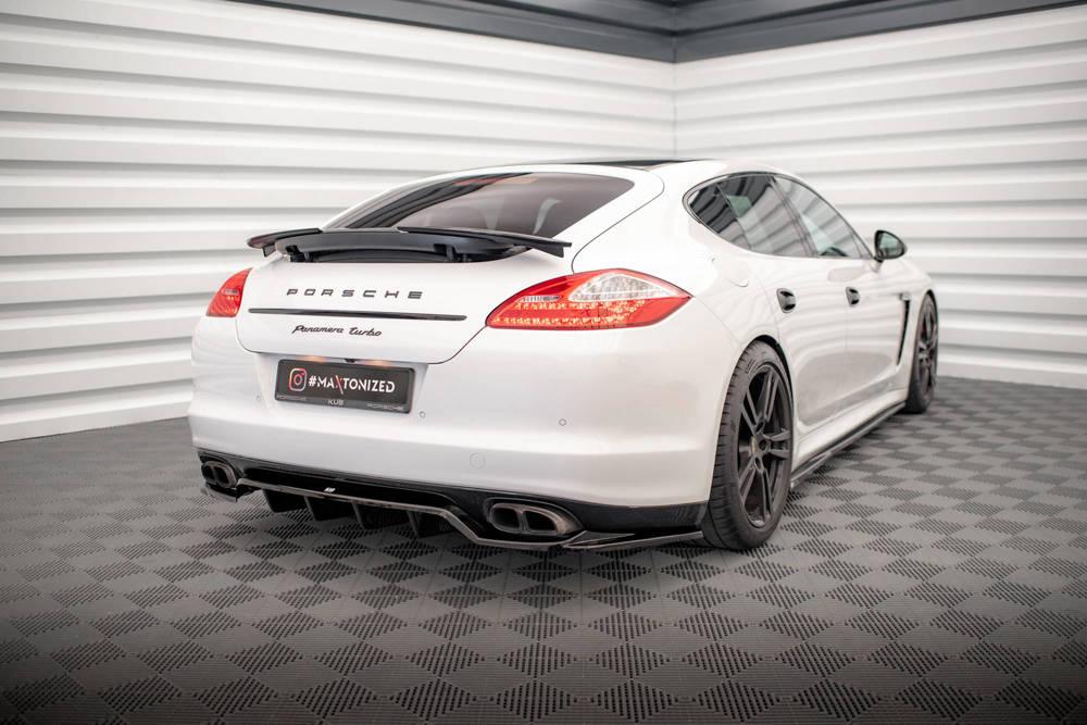 Zentraler Hinterer Splitter für Porsche Panamera Turbo 970 von Maxton Design