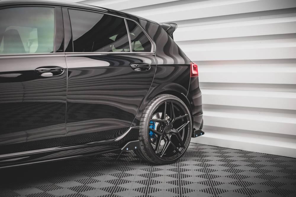Seitenschweller Erweiterung V.2 mit Flaps für VW Golf 8 GTI / GTI Clubsport von Maxton Design