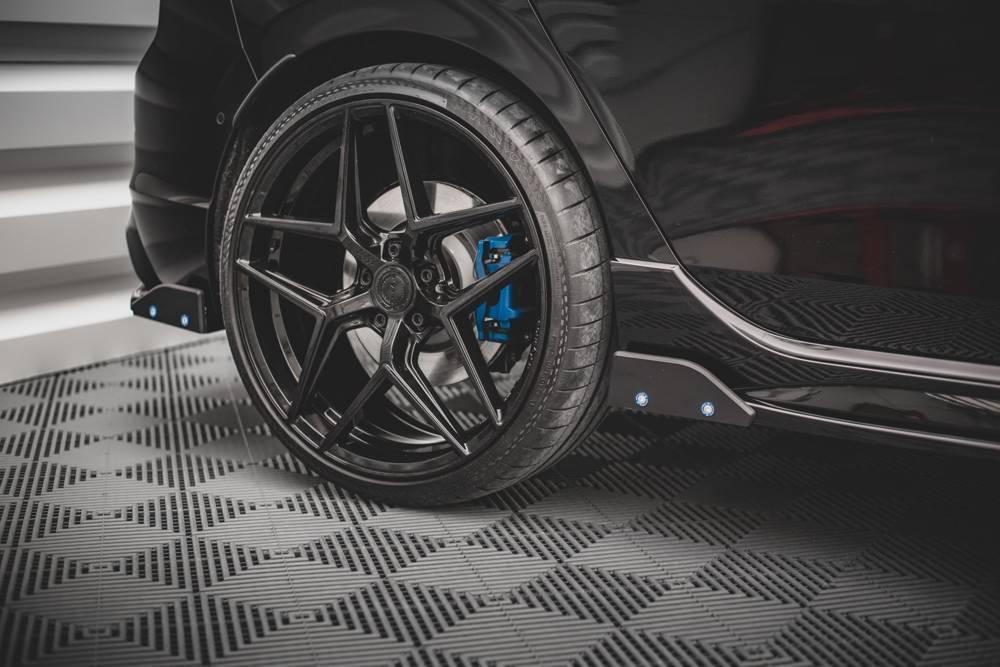 Seitliche Heck Diffusor Erweiterung V.3 für VW Golf 8 GTI von Maxton Design